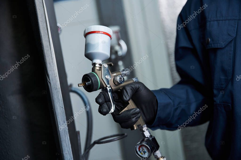 Compressor de ar industrial em manutenção